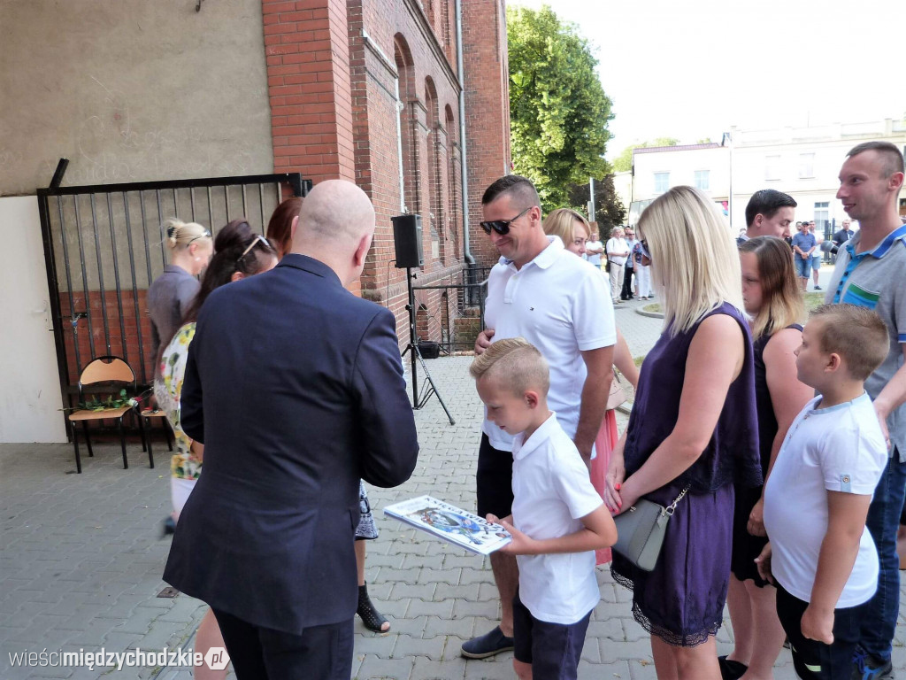 Wakacje w SP nr 1 w Międzychodzie rozpoczęte