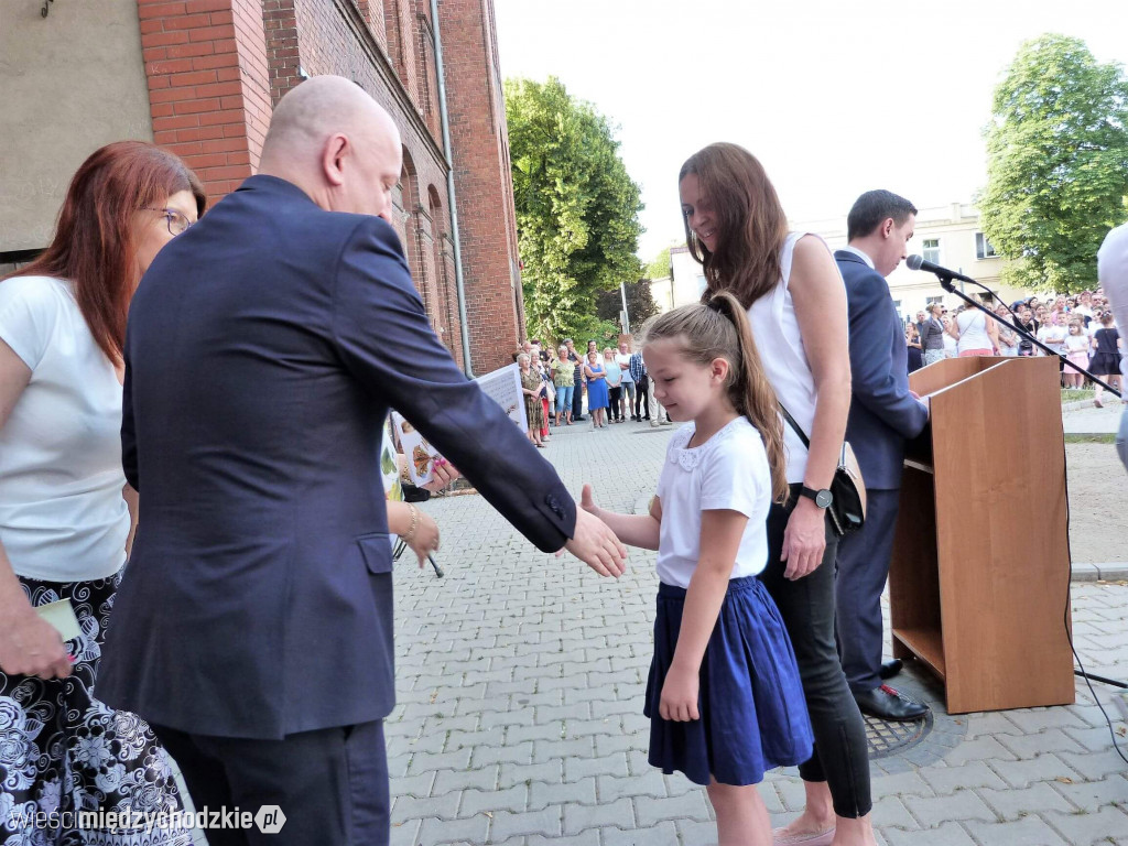 Wakacje w SP nr 1 w Międzychodzie rozpoczęte