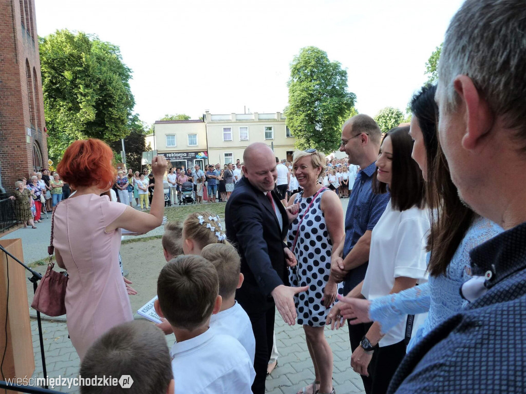 Wakacje w SP nr 1 w Międzychodzie rozpoczęte