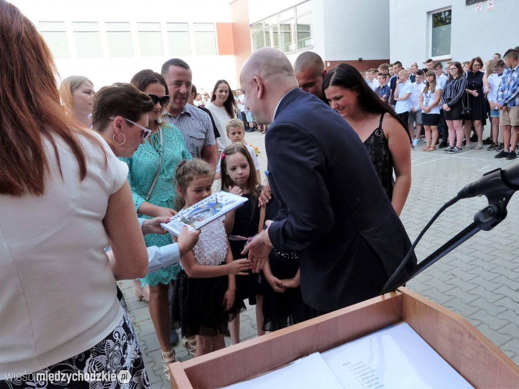 Wakacje w SP nr 1 w Międzychodzie rozpoczęte