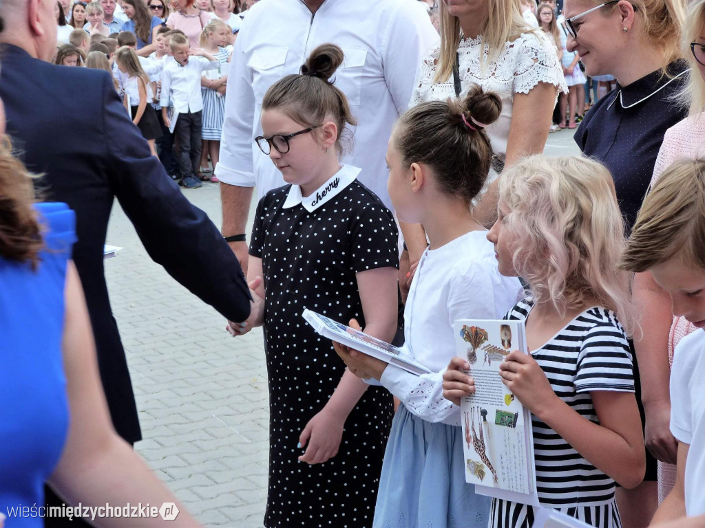 Wakacje w SP nr 1 w Międzychodzie rozpoczęte