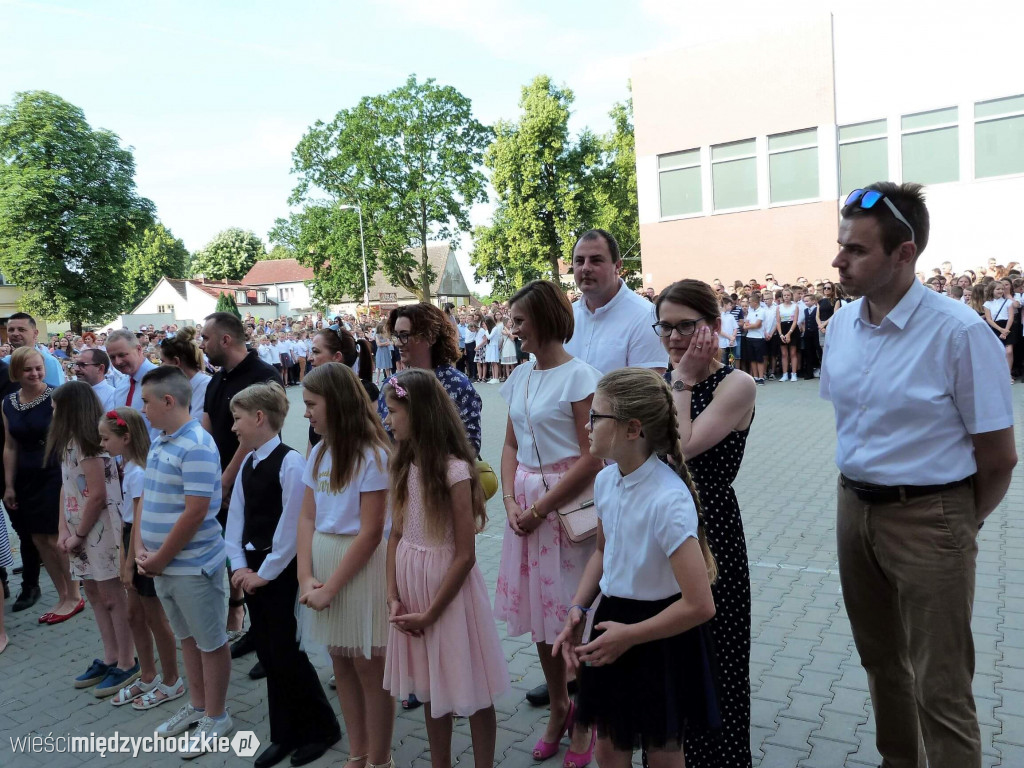 Wakacje w SP nr 1 w Międzychodzie rozpoczęte