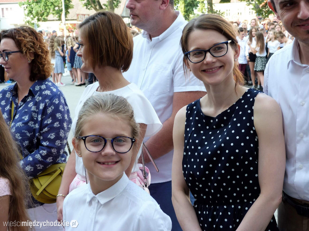 Wakacje w SP nr 1 w Międzychodzie rozpoczęte