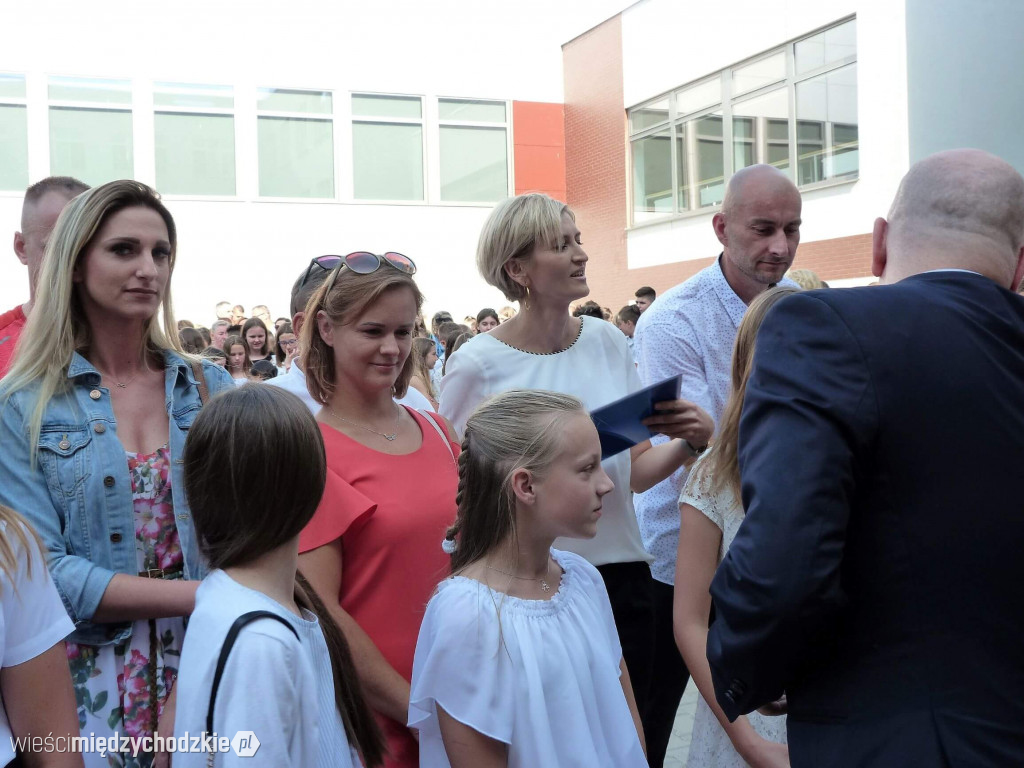 Wakacje w SP nr 1 w Międzychodzie rozpoczęte