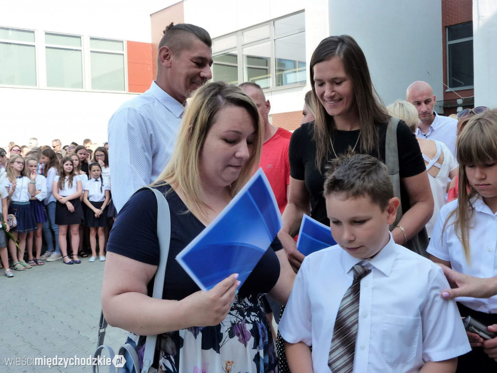 Wakacje w SP nr 1 w Międzychodzie rozpoczęte