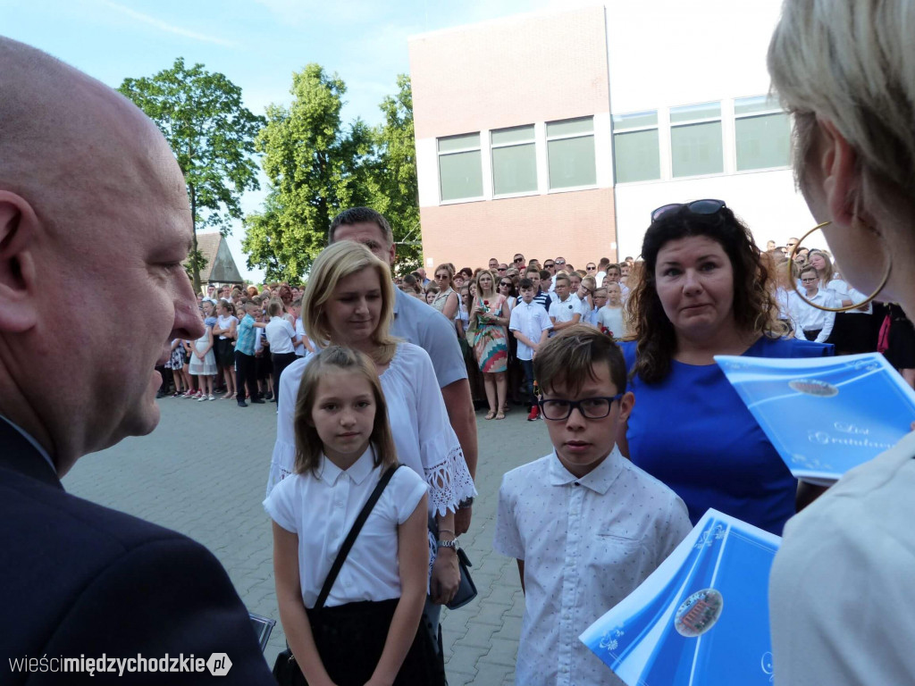 Wakacje w SP nr 1 w Międzychodzie rozpoczęte