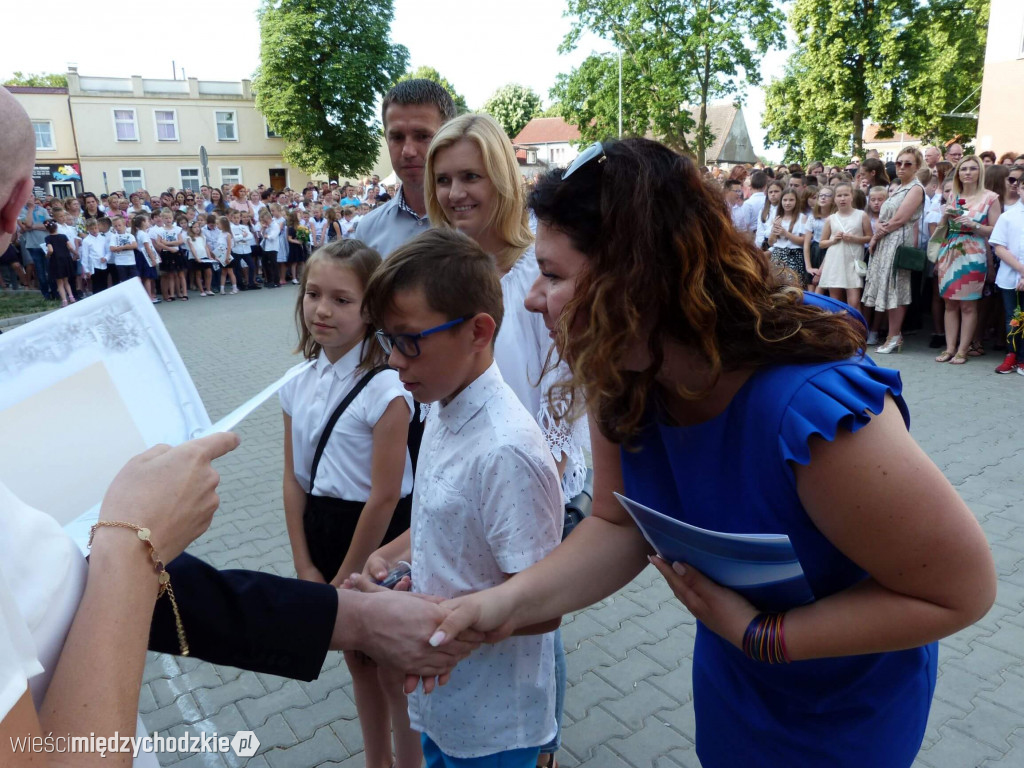 Wakacje w SP nr 1 w Międzychodzie rozpoczęte