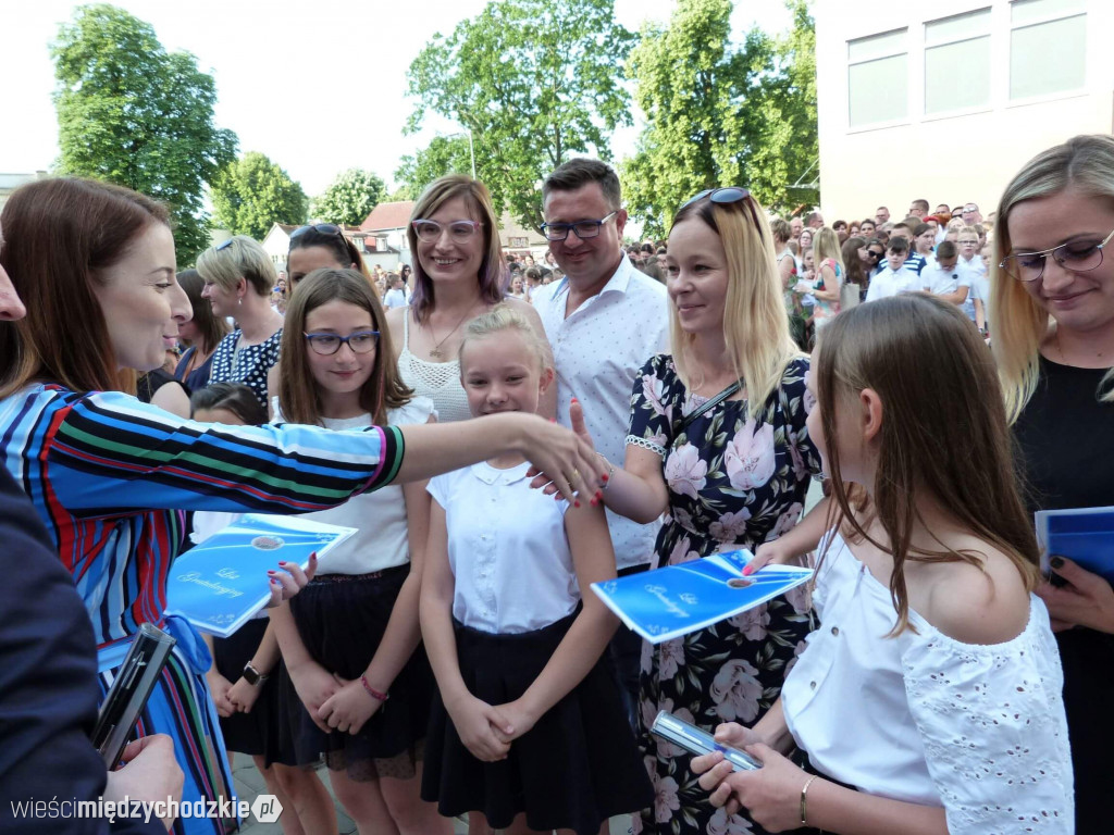 Wakacje w SP nr 1 w Międzychodzie rozpoczęte