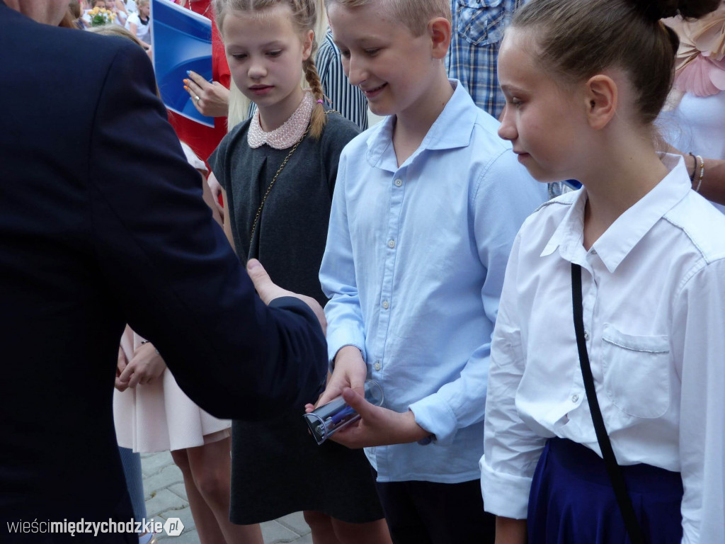 Wakacje w SP nr 1 w Międzychodzie rozpoczęte