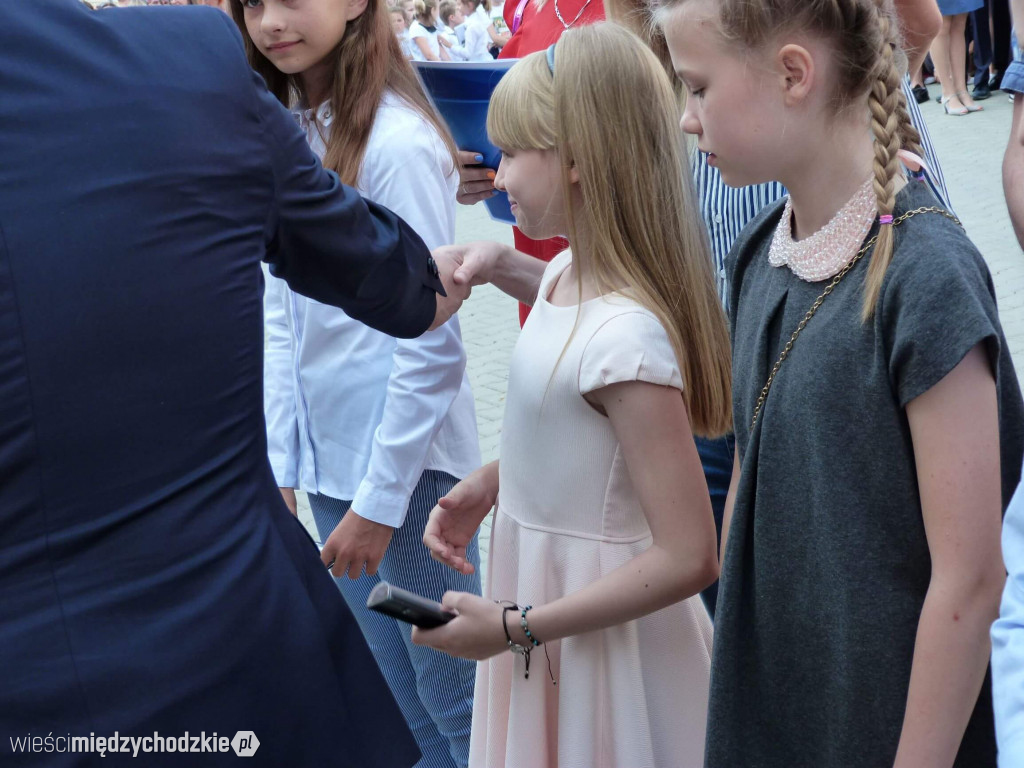 Wakacje w SP nr 1 w Międzychodzie rozpoczęte