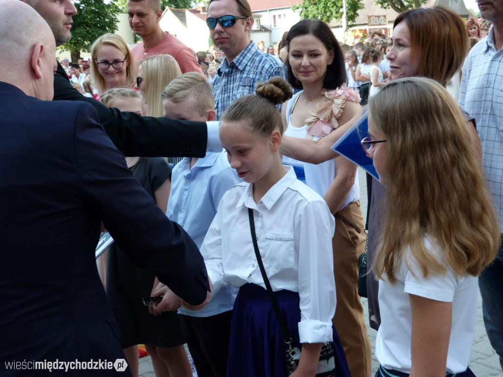 Wakacje w SP nr 1 w Międzychodzie rozpoczęte