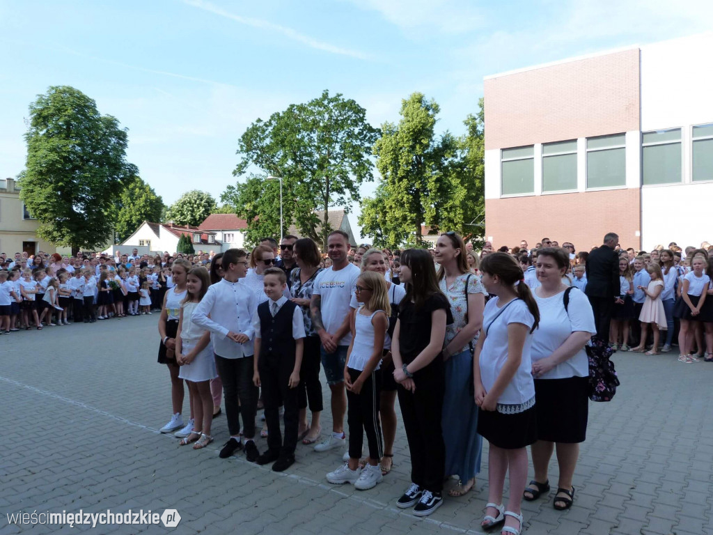 Wakacje w SP nr 1 w Międzychodzie rozpoczęte