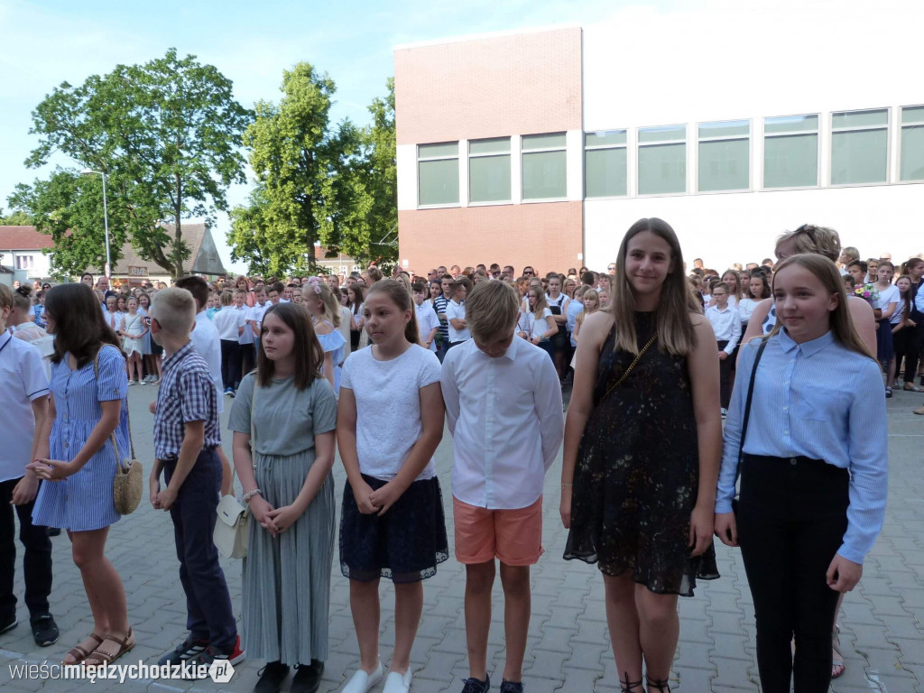 Wakacje w SP nr 1 w Międzychodzie rozpoczęte