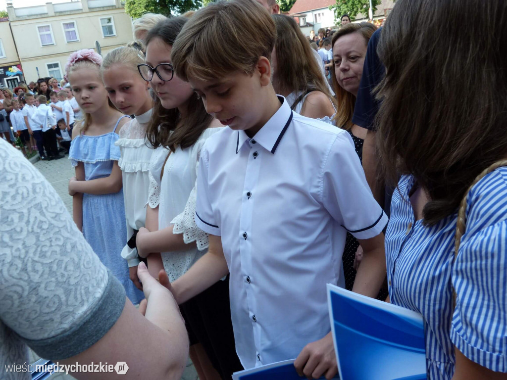 Wakacje w SP nr 1 w Międzychodzie rozpoczęte
