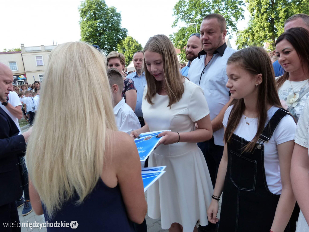 Wakacje w SP nr 1 w Międzychodzie rozpoczęte