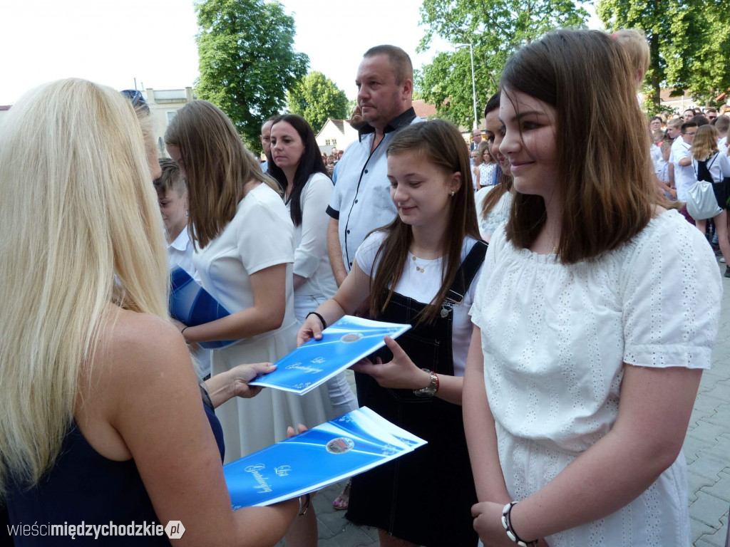 Wakacje w SP nr 1 w Międzychodzie rozpoczęte