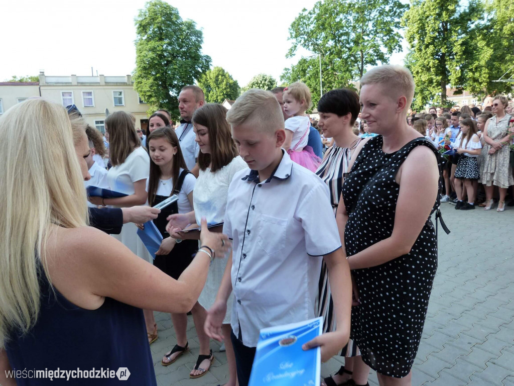 Wakacje w SP nr 1 w Międzychodzie rozpoczęte