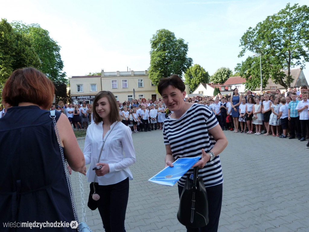 Wakacje w SP nr 1 w Międzychodzie rozpoczęte