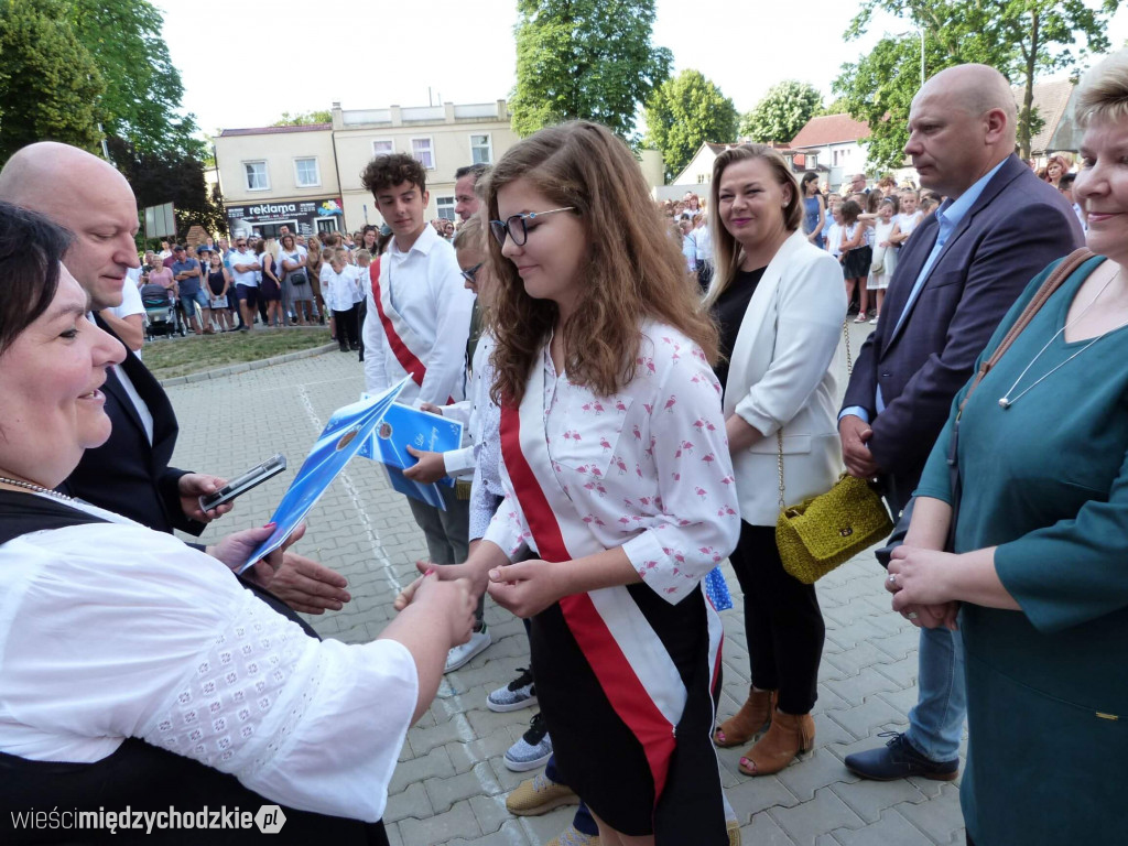 Wakacje w SP nr 1 w Międzychodzie rozpoczęte
