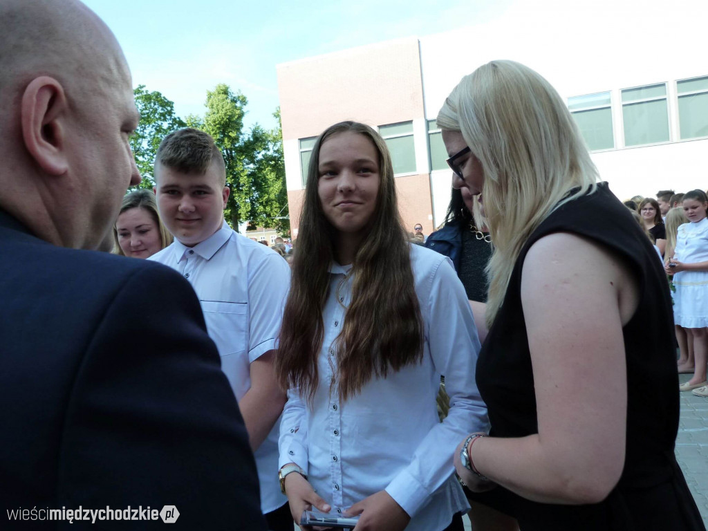 Wakacje w SP nr 1 w Międzychodzie rozpoczęte