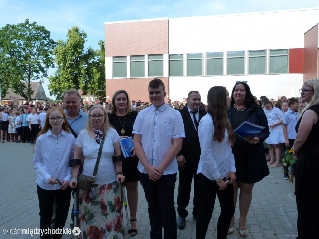 Wakacje w SP nr 1 w Międzychodzie rozpoczęte