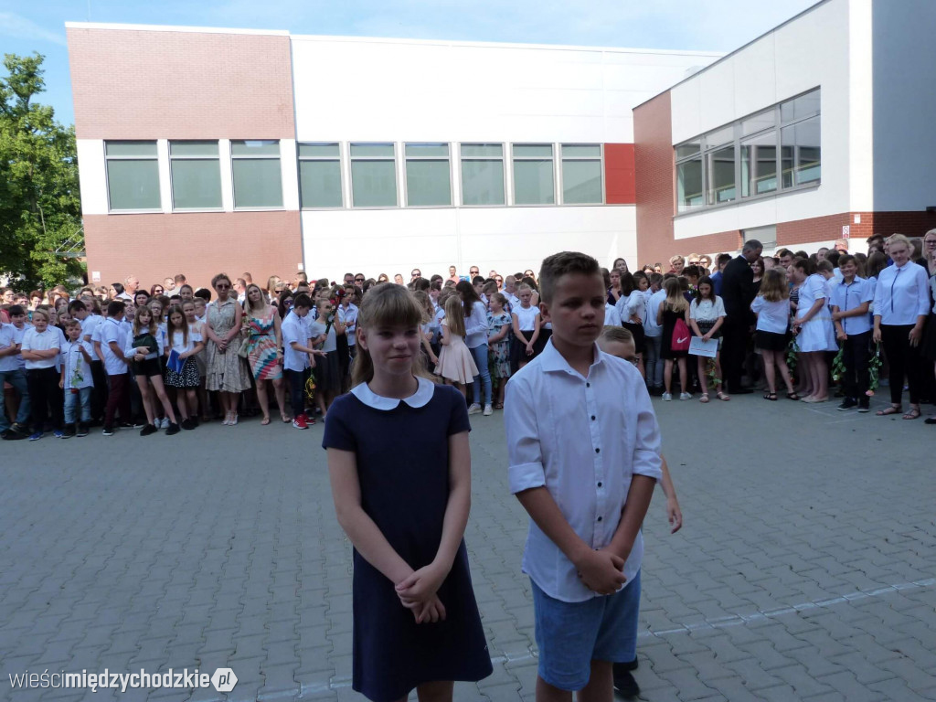 Wakacje w SP nr 1 w Międzychodzie rozpoczęte