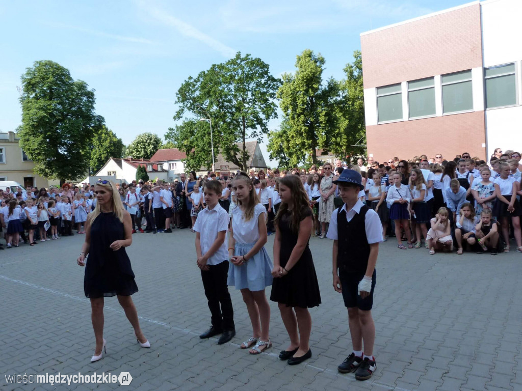 Wakacje w SP nr 1 w Międzychodzie rozpoczęte