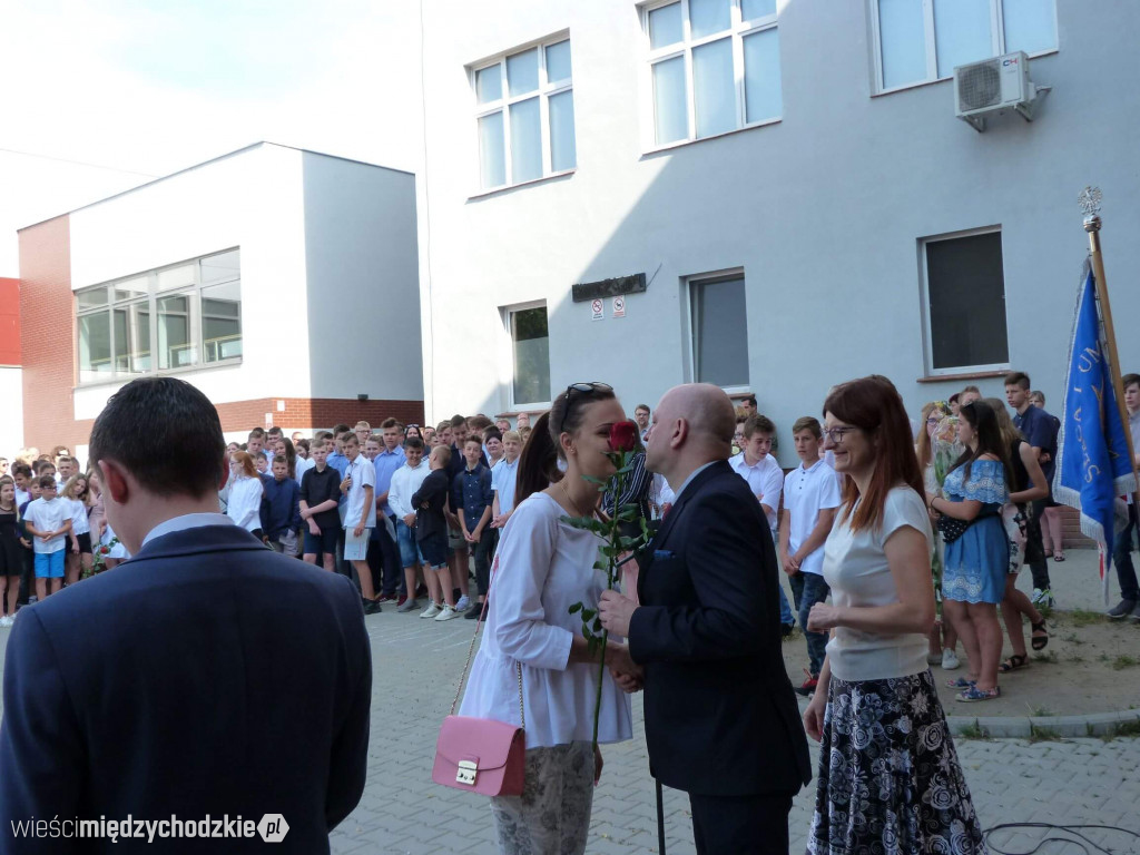 Wakacje w SP nr 1 w Międzychodzie rozpoczęte