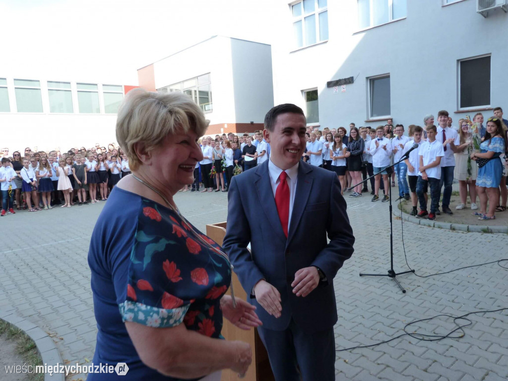 Wakacje w SP nr 1 w Międzychodzie rozpoczęte