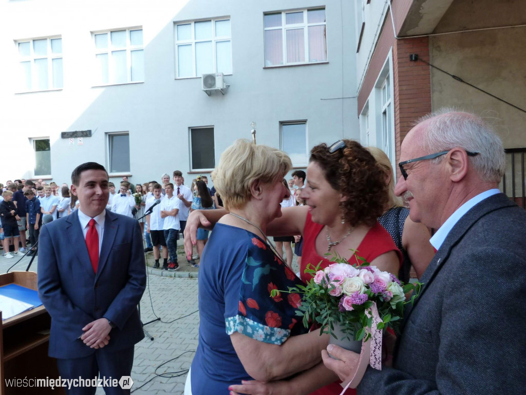 Wakacje w SP nr 1 w Międzychodzie rozpoczęte