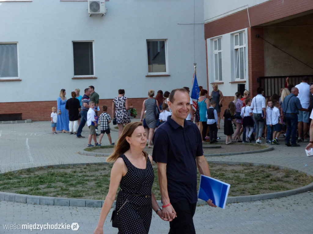 Wakacje w SP nr 1 w Międzychodzie rozpoczęte