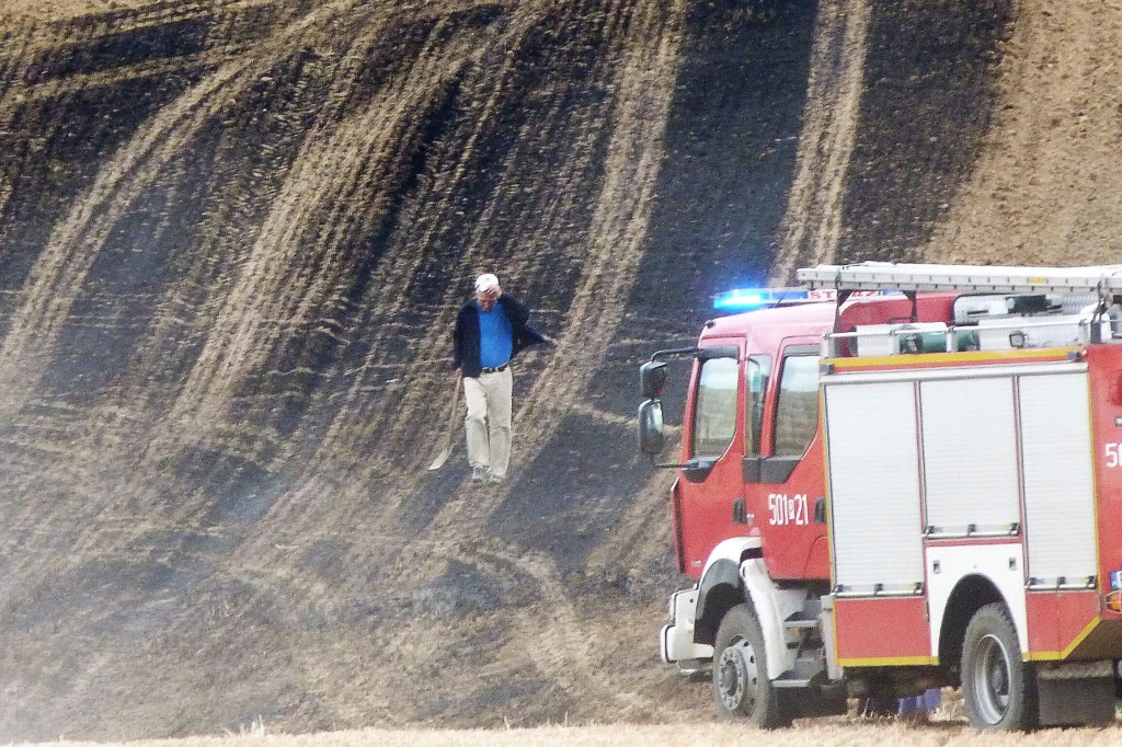 Pożar ścierniska w Dzięcielinie