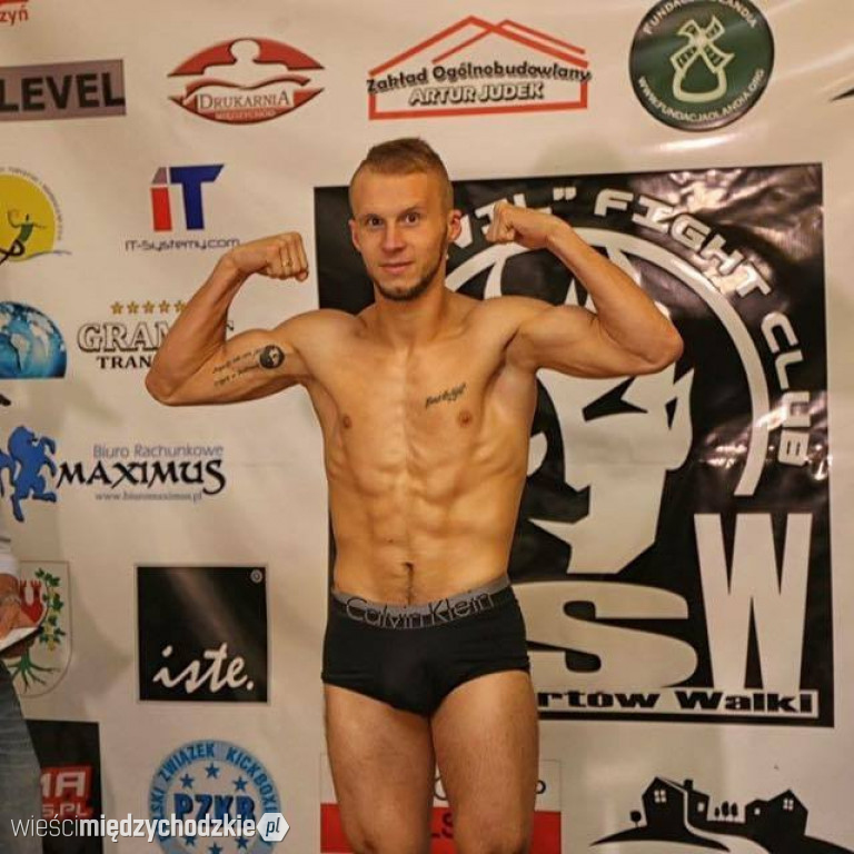 Konrad Furmanek od 10 lat trenuje MMA