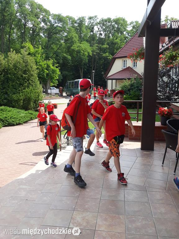 Młodzi strażacy trenują w Łężeczkach