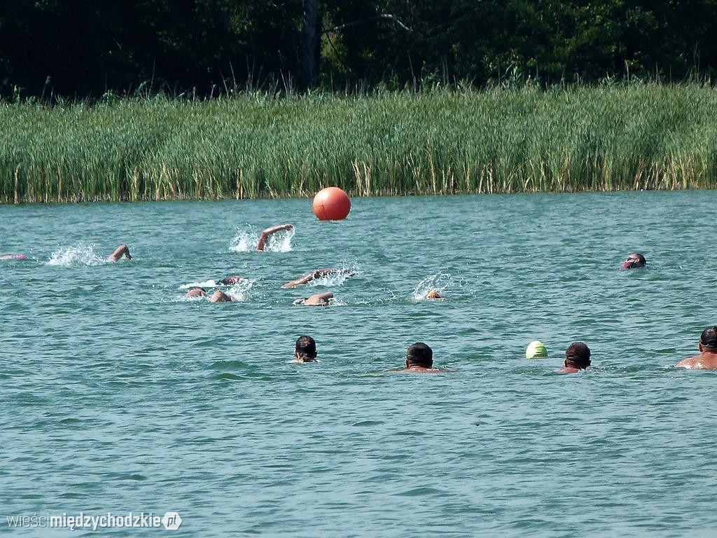 W Prusimiu odbył się Maraton Pływacki