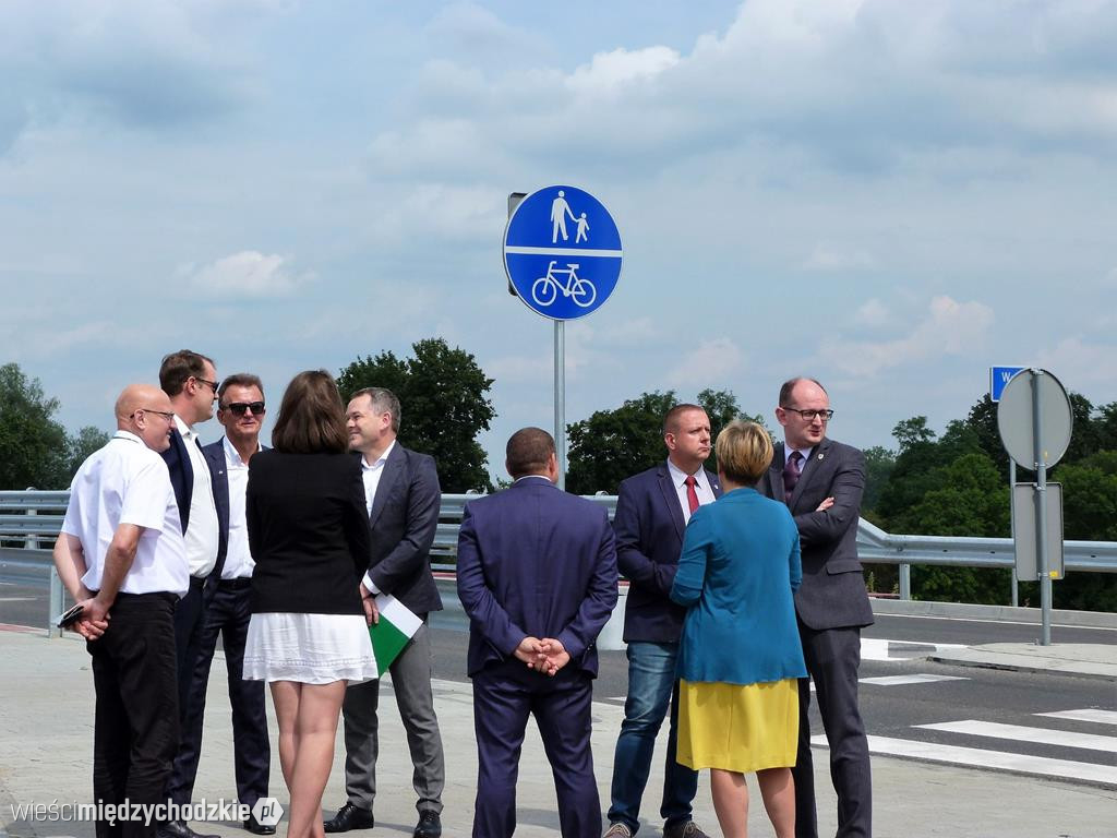 Marszałek Marek Woźniak wizytował most w Międzychodzie