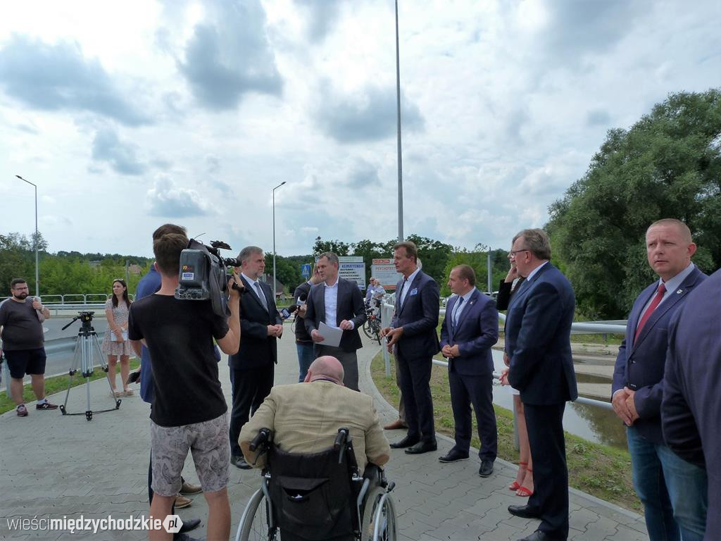 Marszałek Marek Woźniak wizytował most w Międzychodzie