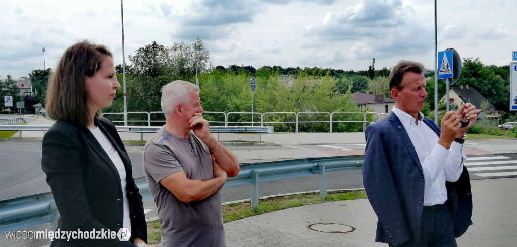 Marszałek Marek Woźniak wizytował most w Międzychodzie