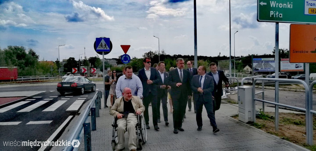 Marszałek Marek Woźniak wizytował most w Międzychodzie