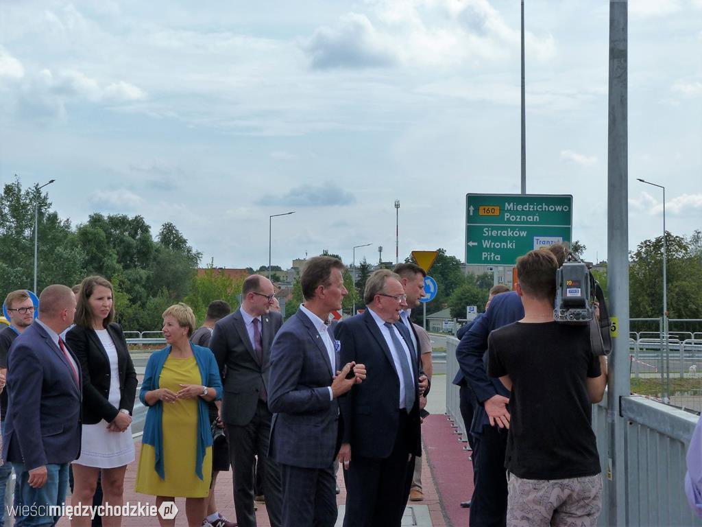Marszałek Marek Woźniak wizytował most w Międzychodzie