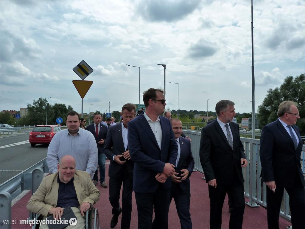 Marszałek Marek Woźniak wizytował most w Międzychodzie