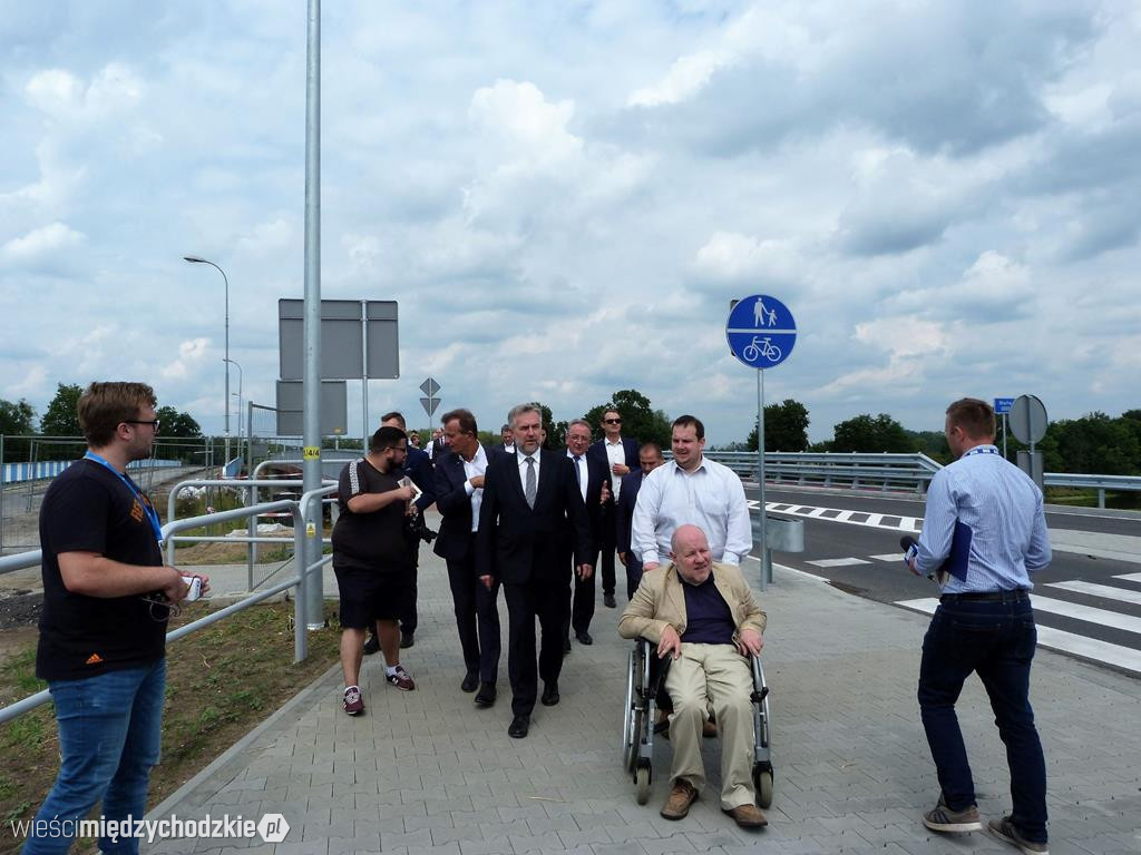 Marszałek Marek Woźniak wizytował most w Międzychodzie