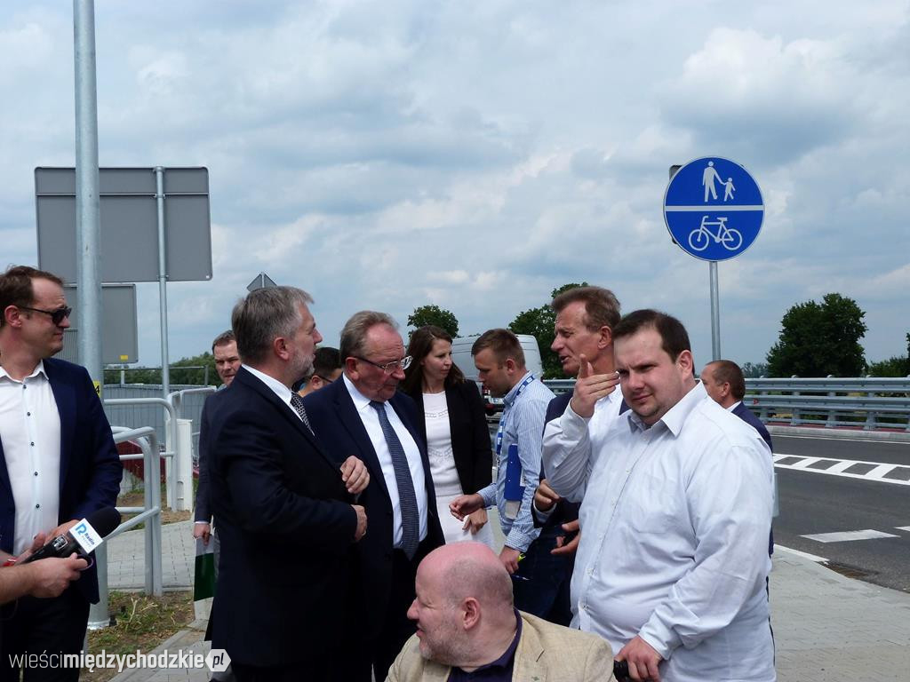 Marszałek Marek Woźniak wizytował most w Międzychodzie
