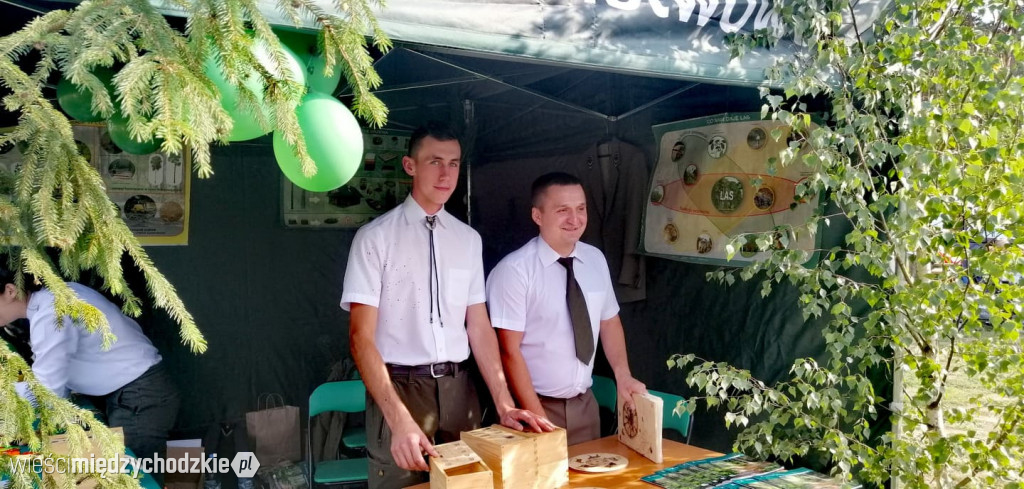 Przygotowania do biegów dziecięcych w Sierakowie