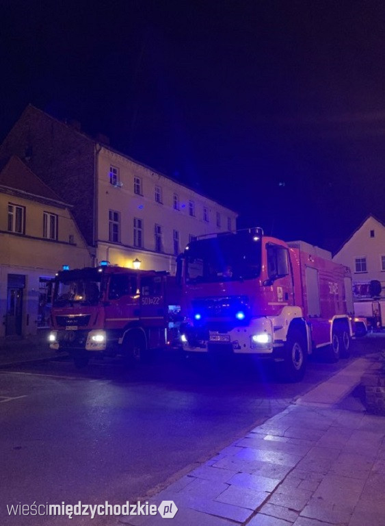 Akcja strażaków na Rynku w Międzychodzie