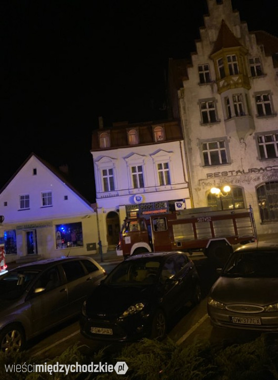 Akcja strażaków na Rynku w Międzychodzie