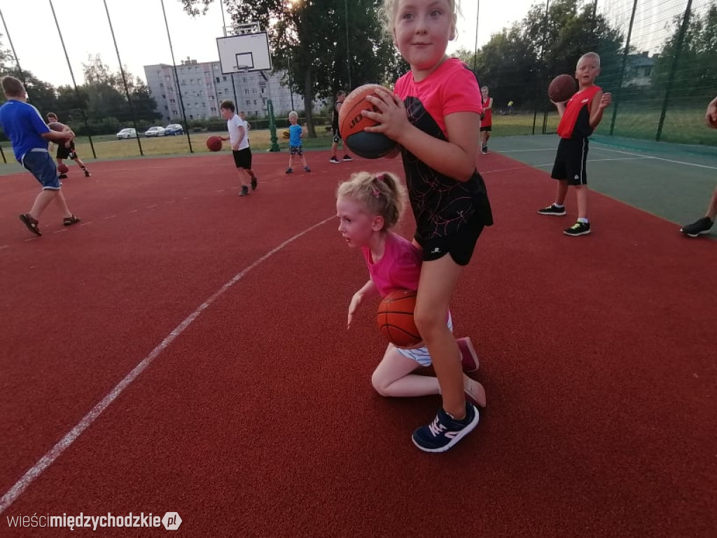 Wakacje z koszykówką