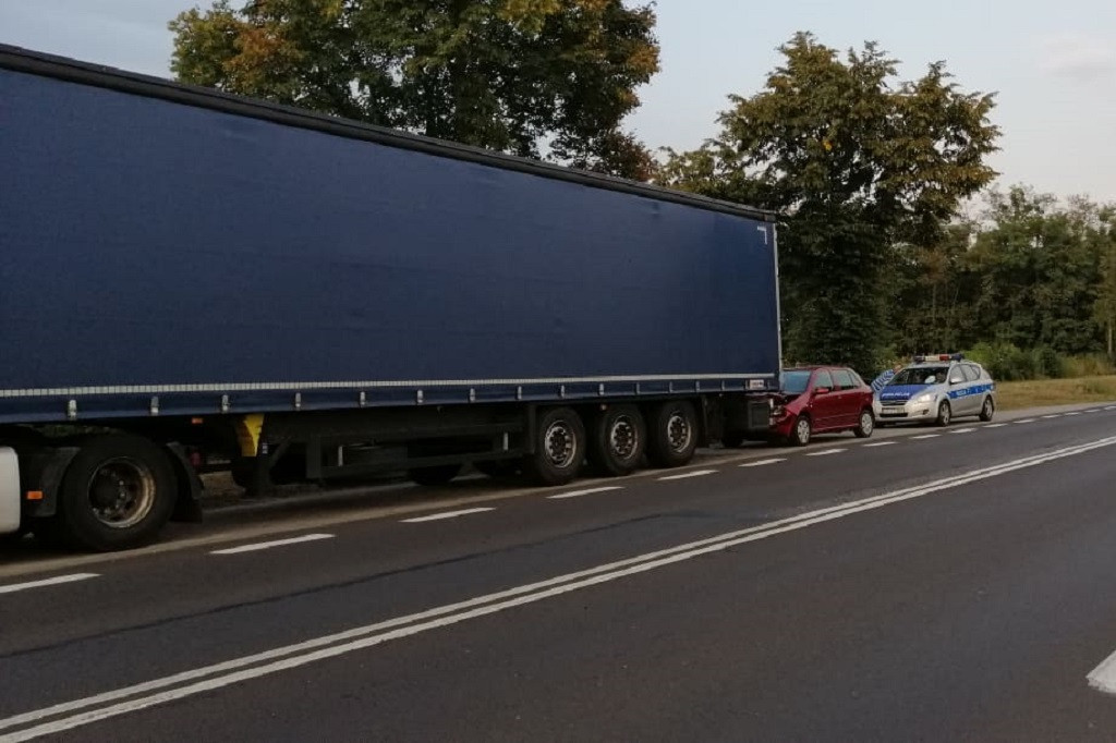 Kolizja drogowa na drodze nr 24