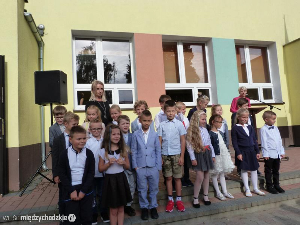 Uczniowie rozpoczynają naukę