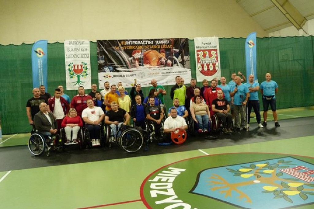 VIII Turniej Integracyjny w wyciskaniu sztangi leżąc